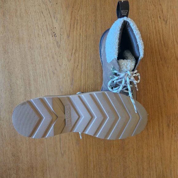 Sorel Lennox Lace Cozy Waterproof Boots – Size 9 – NEW - Picture 3 of 3